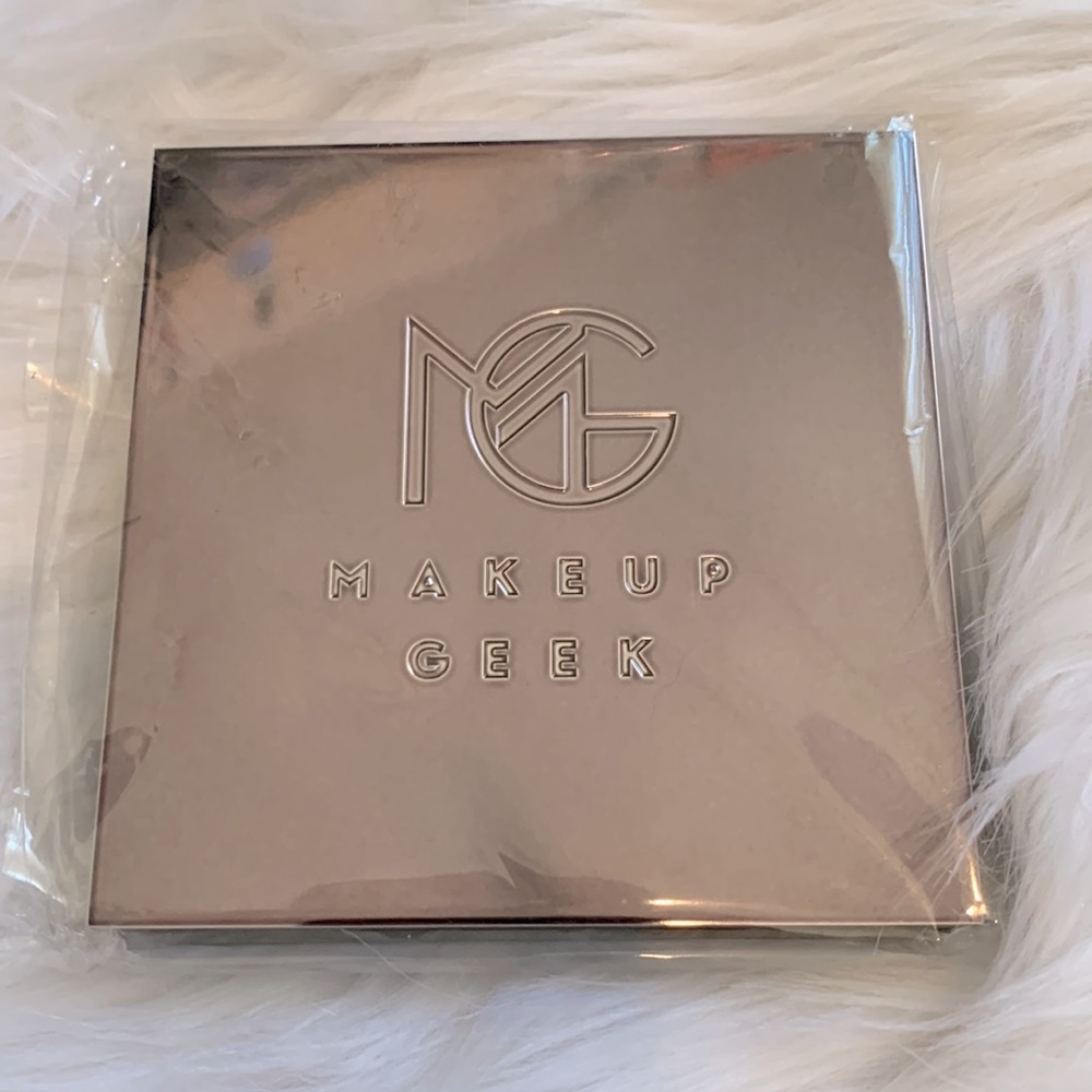 Makeup Geek empty vault travel palette
